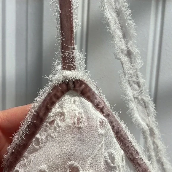 Zara Eyelet Spaghetti Strap Cami w/Lavender Velvet Ribbon Trim. Size Large.  NWT - Picture 6 of 11